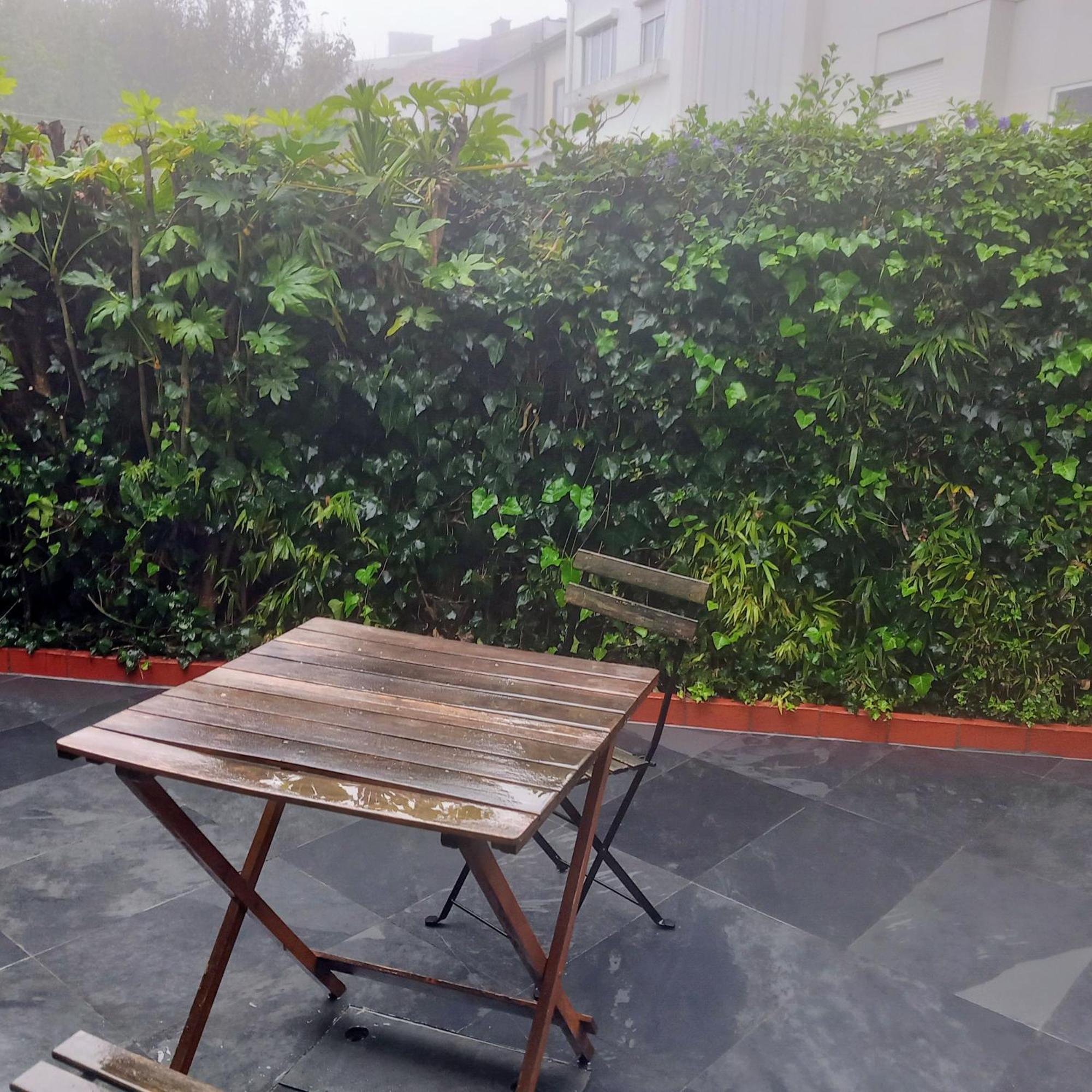 Apartment With Private Garden Порто Екстериор снимка