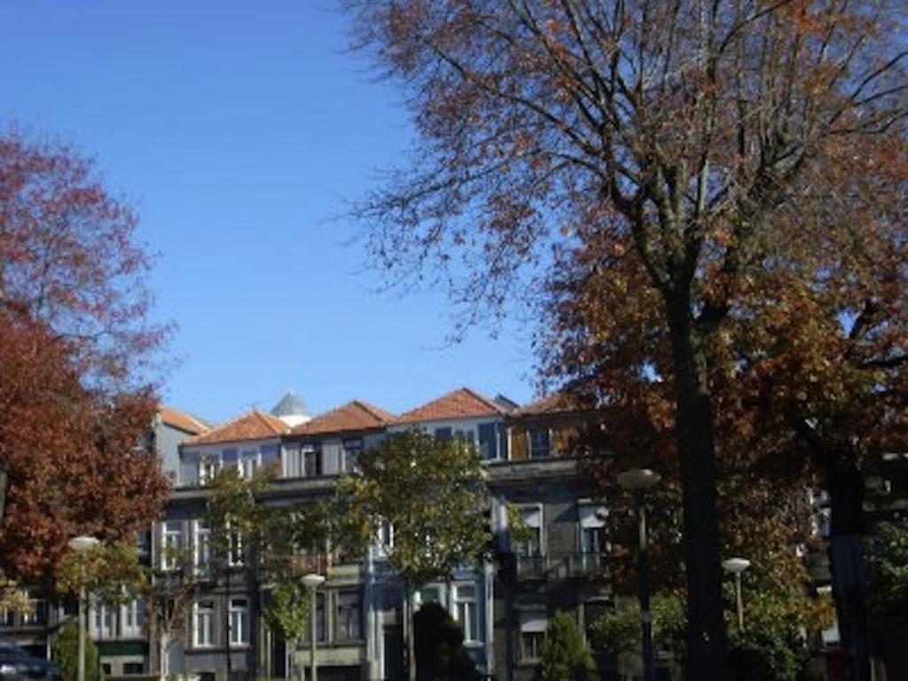 Apartment With Private Garden Порто Екстериор снимка