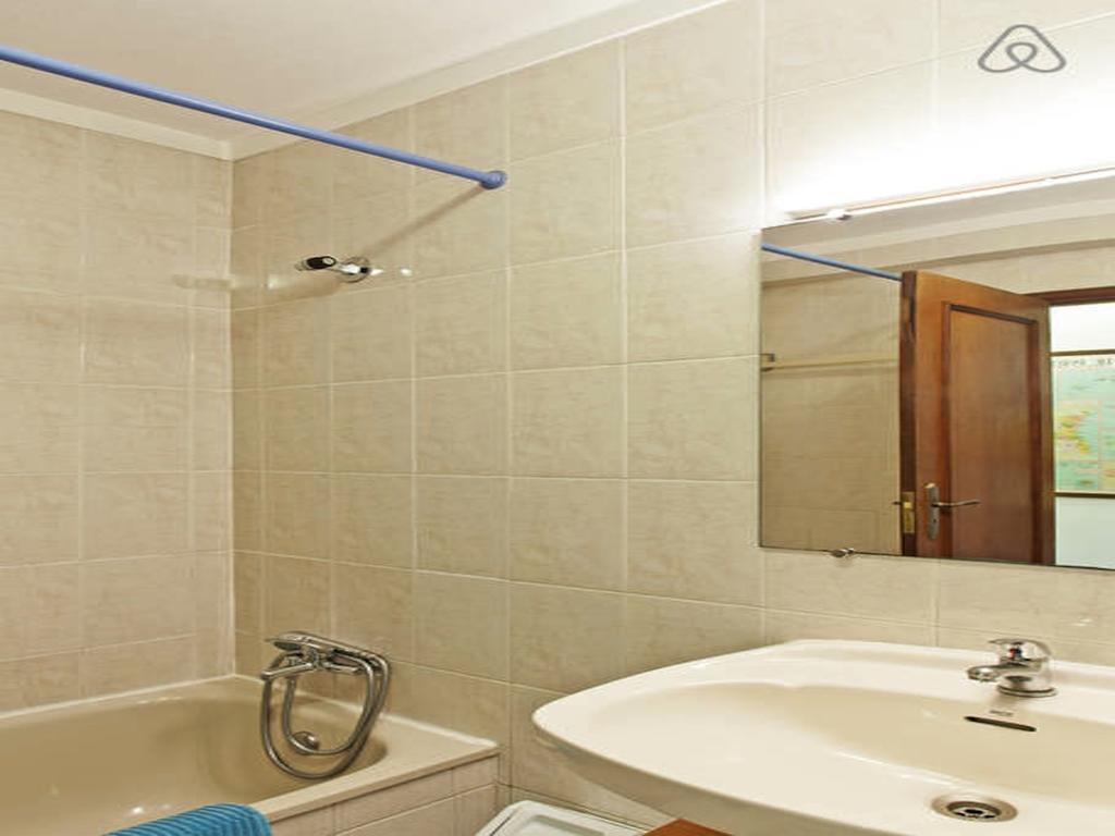 Apartment With Private Garden Порто Екстериор снимка